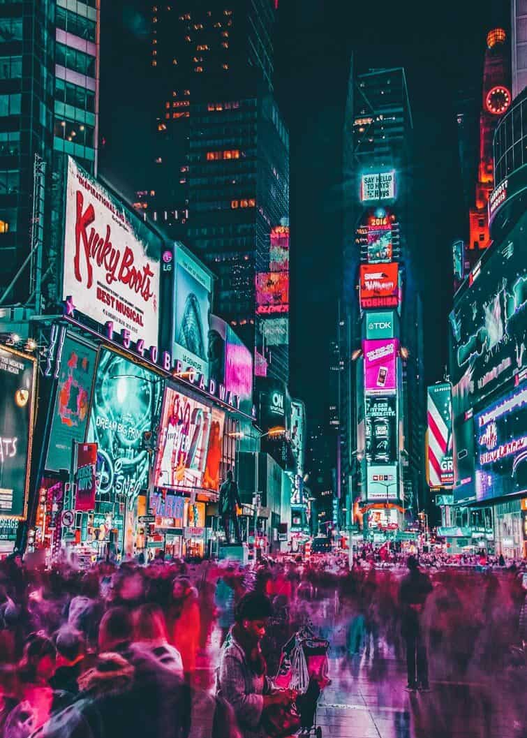 Times Square in New York City! Top 10 things to do and see in New York City. #avenlylane #avenlylanetravel #NYC