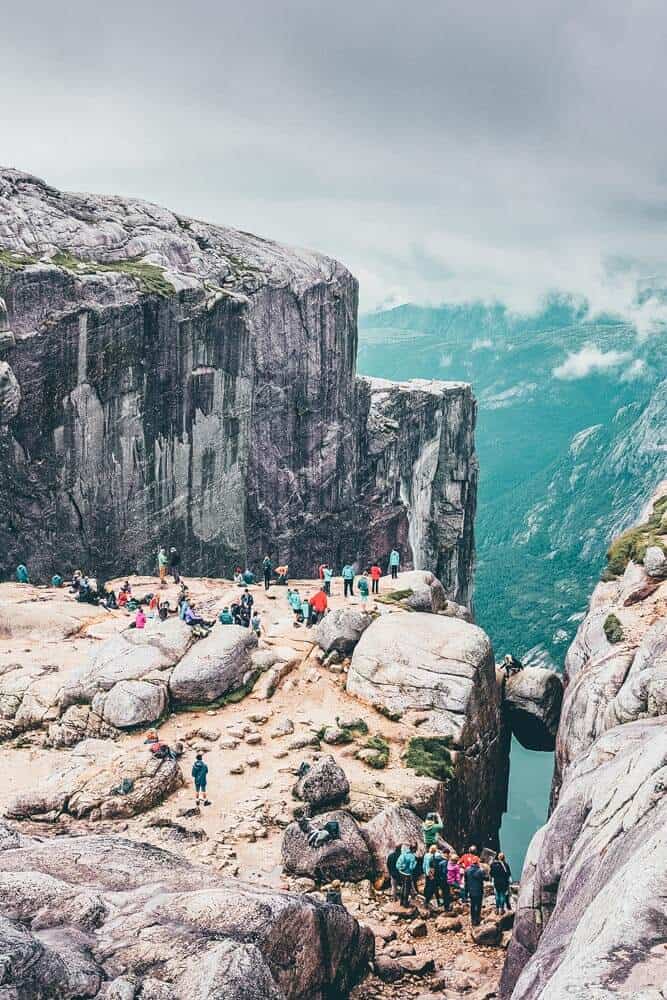 Seven Sister Falls. in one of the most famous fjords in Norway! Norway is one of the most breathtakingly beautiful countries in the world and these photos prove it! So amazing! Here are some of the top places to see in Norway. #norway #norwayphtoos #norwayphotography #avenlylanetravel #avenlylane #europe #travelinspiration #beautifulplaces 