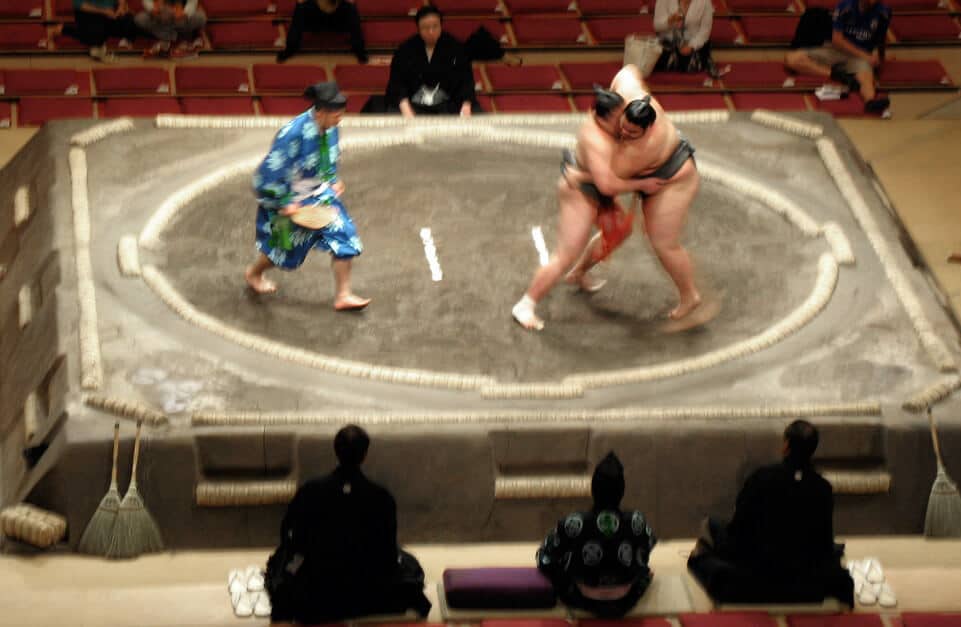 Sumo Wrestling in Japan! Planning a trip to Japan for the first time? Here are 10 Unique things you should know about Japan.