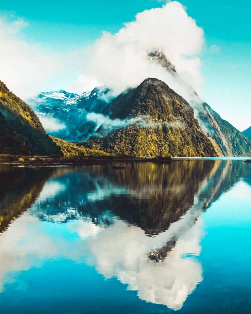 20 Most Beautiful Places in New Zealand! Milford Sound is one of the top beauties of New Zealand and definitely one of the top places to see in new zealand before you die. Check out these beautiful photos of New Zealand