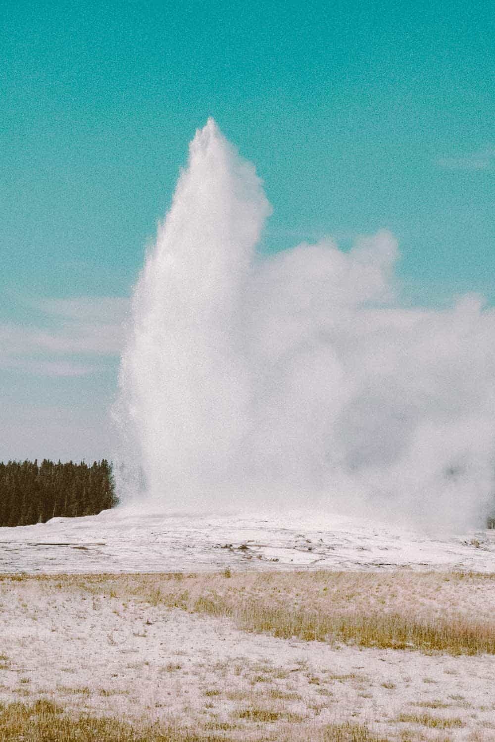 Best geysers in Yellowstone - Old Faithful