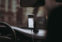 Does GPS Use Data?