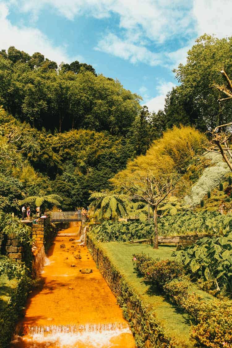 Poca Da Dona Beija hot springs in the Azores