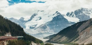 Columbia Icefield skywalk view Athabasca glacier