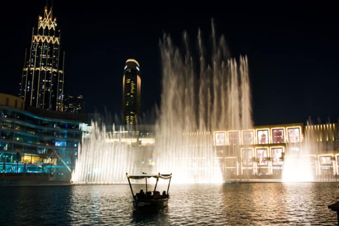 Dubai fountain show at night