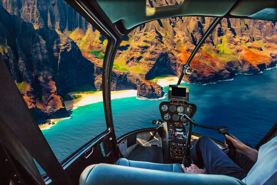 Take a flight over the Na Paoli coast