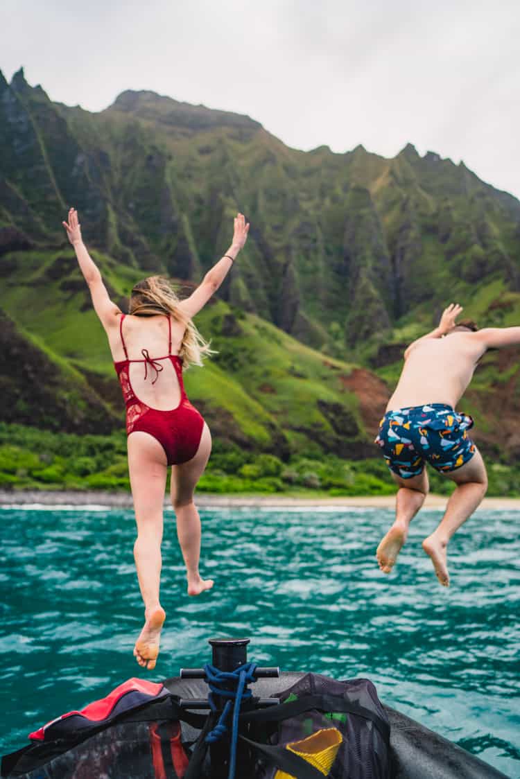 Snorkeling at the Na Paoli coast in Kauai