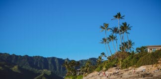 China walls Oahu cliffs