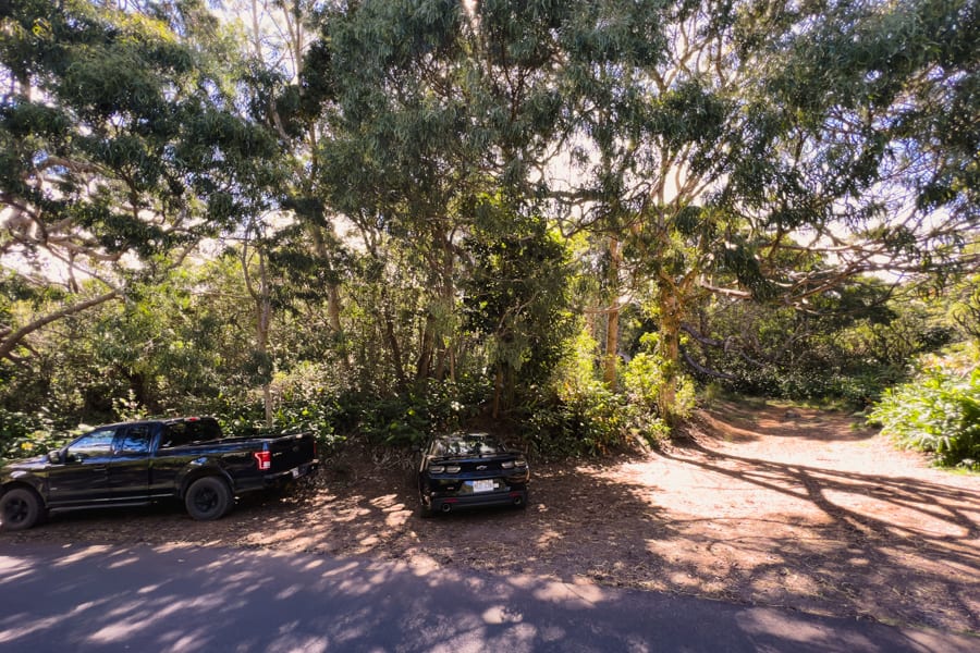 Honopu Ridge Trail parking