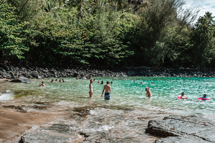 Ke’e Beach swimming