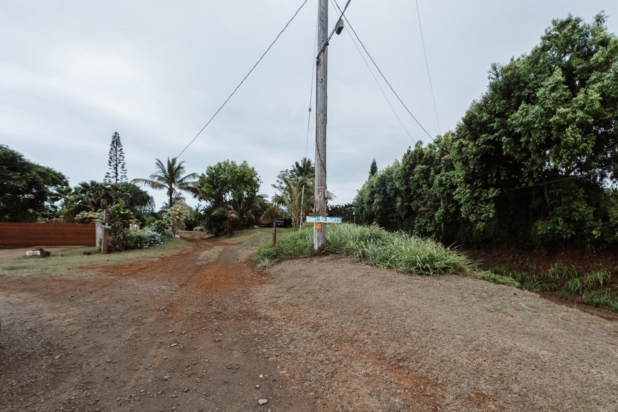 Larsens Beach dirt road access