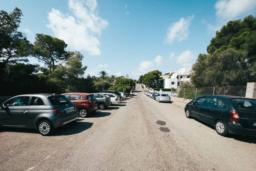 Cala Serena parking