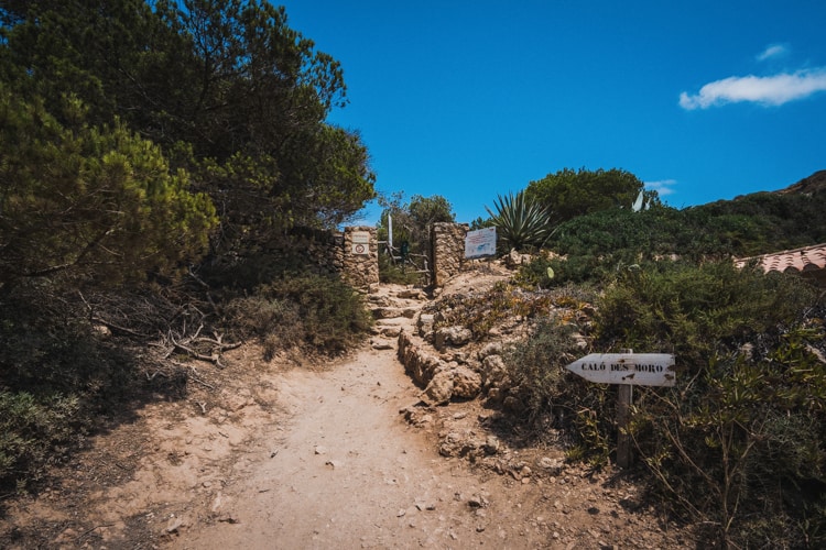 Cala S’Almunia hike to Calo Des Moro