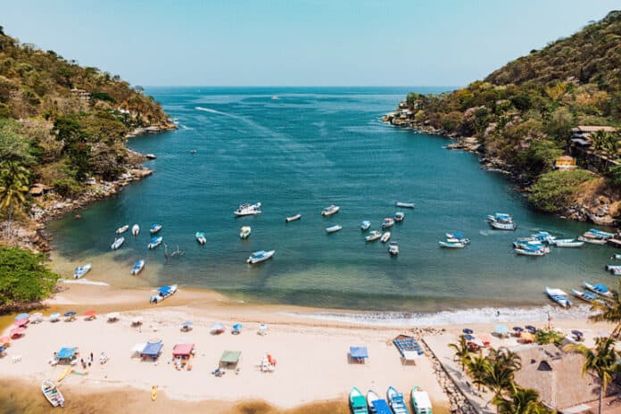 Boca de Tomatlan beach in Jalisco