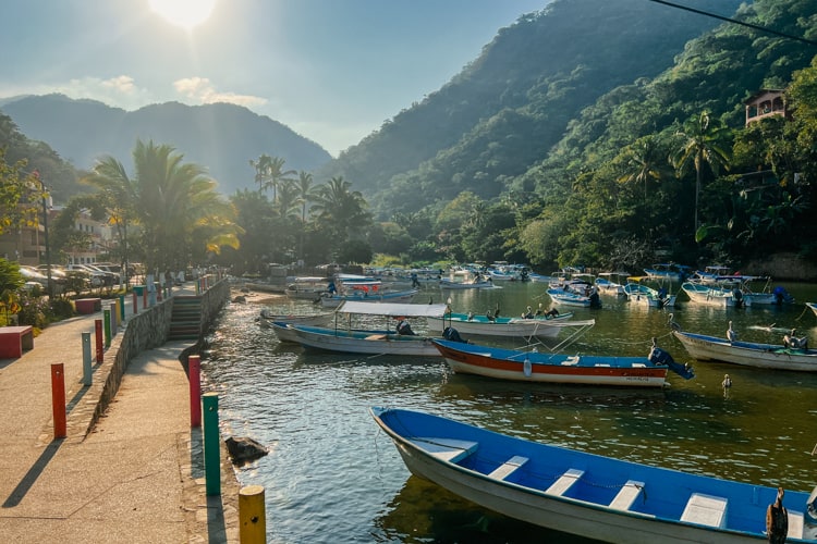 Boca de Tomatlan water taxi hub