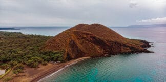Oneuli Beach in Maui Hawaii