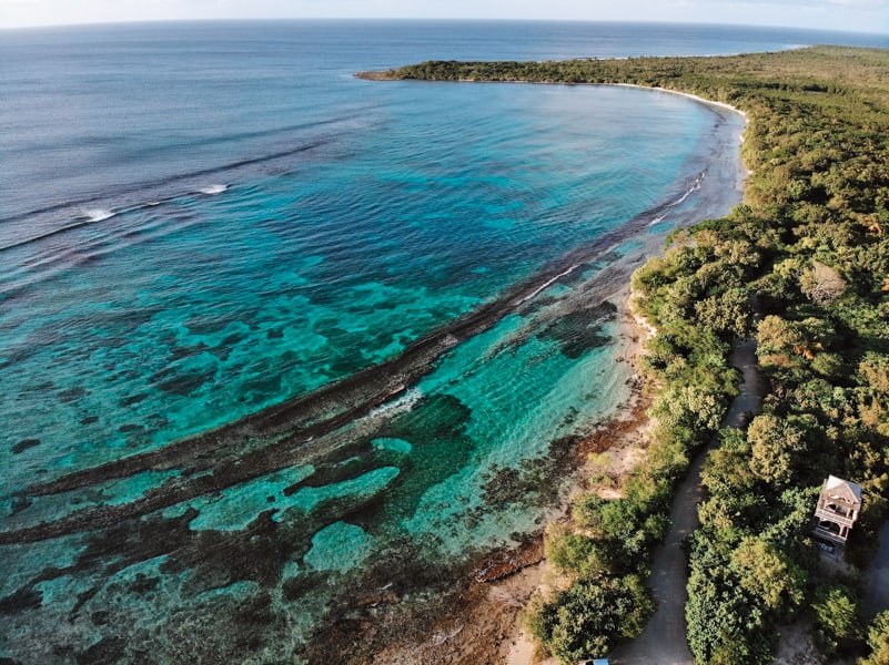 Aerial view of Plage du Souffleur and its coral reef.