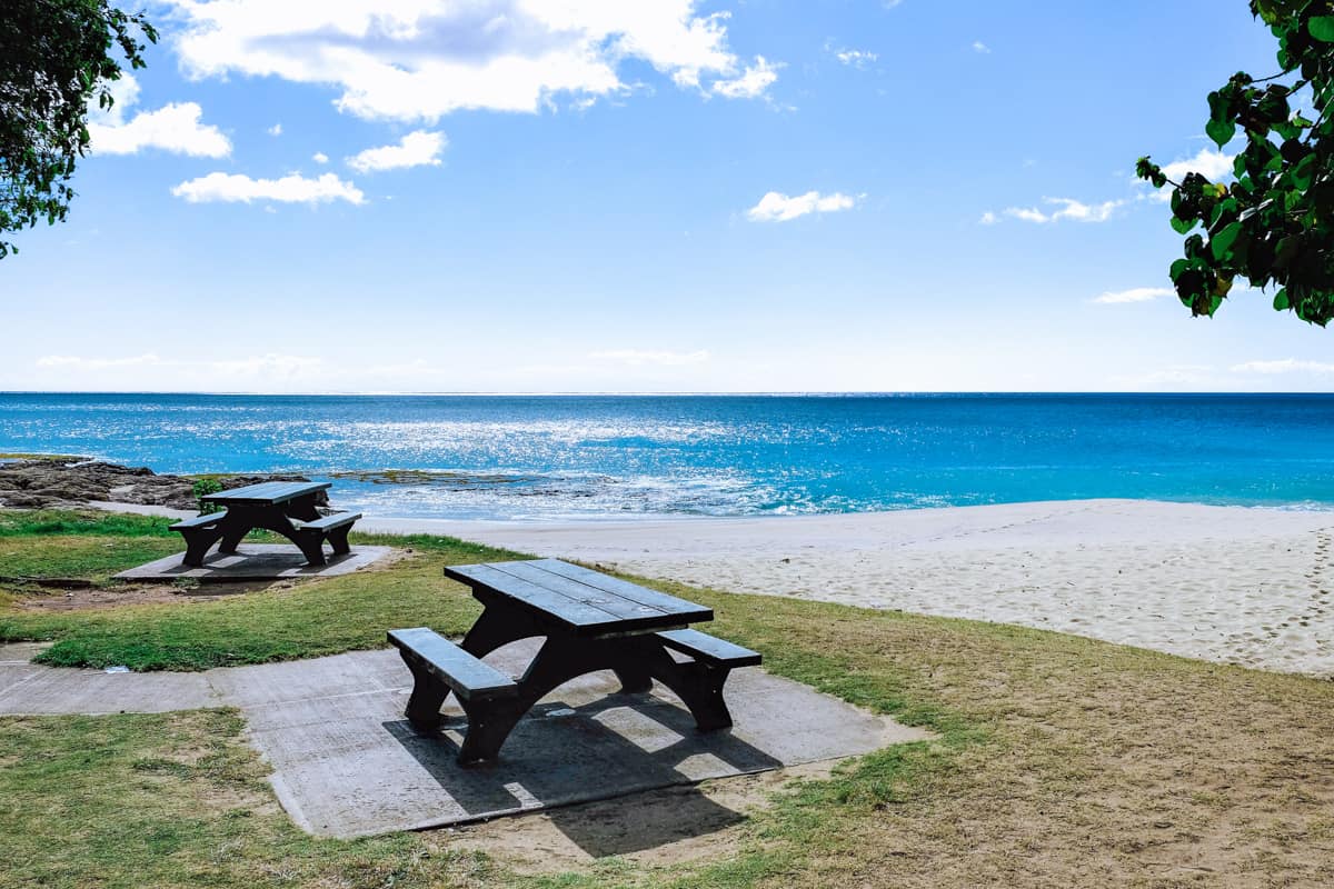 Nānākuli Beach Park picnic tables