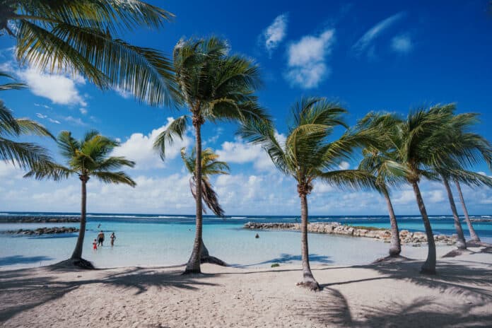 Plage du Bourg Guadeloupe