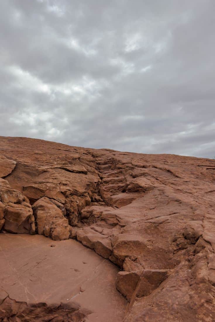 Delicate Arch trail terrain