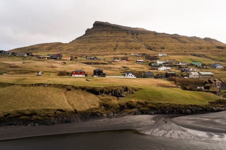 Leynar village